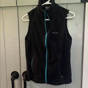 Columbia Black Fleece Vest with Teal Accents